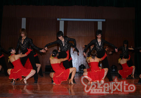      拉丁、倫巴、恰恰