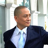 港臺  湯鎮(zhèn)業(yè)